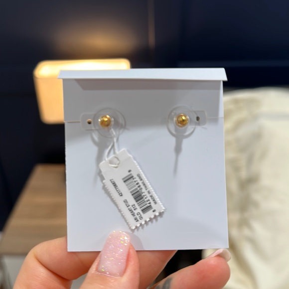 ARI HEART STUD EARRINGS gold dichroic glass - Picture 3 of 5